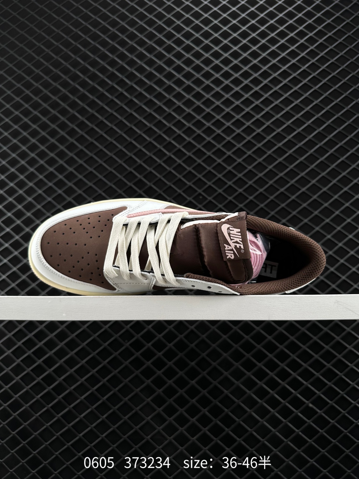 Travis Scott x Air Jordan 1 ” Reverse Mocha “